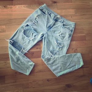 Forever21 Distressed Jeans sz30